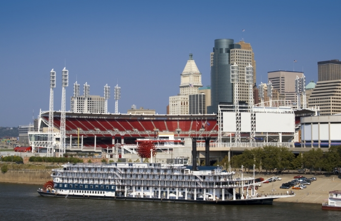  Cincinnati's riverfront is a thriving oasis of entertainment.